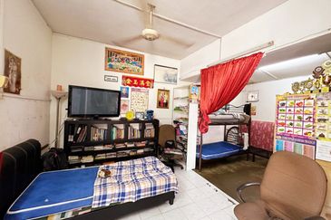 First Garden Double Storey Terrace House Corner Unit For Sale 