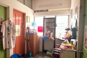 First Garden Double Storey Terrace House Corner Unit For Sale 