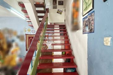 First Garden Double Storey Terrace House Corner Unit For Sale 