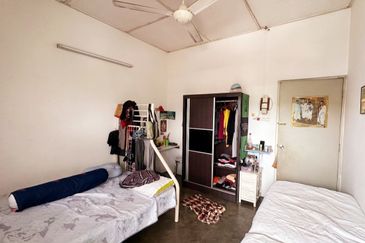 First Garden Double Storey Terrace House Corner Unit For Sale 