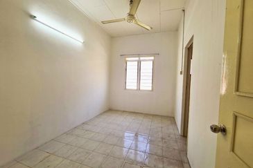 Taman Song Choon Double Storey Terrace House For Sale 