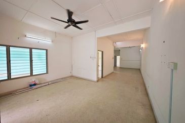 Ipoh Town Nearby Kinta Riverfront Single Storey Semi-D With Extra Land For Sale 