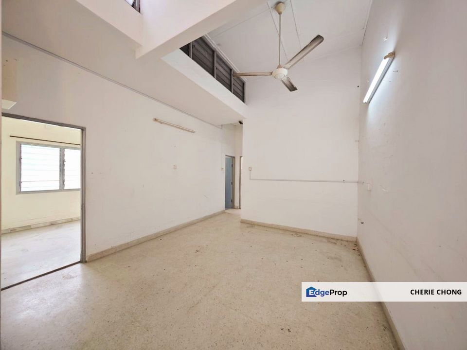 Ipoh Town Nearby Kinta Riverfront Single Storey Semi-D With Extra Land For Sale , Perak, Ipoh