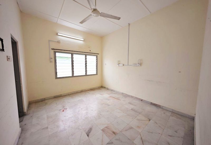 Ipoh Town Nearby Kinta Riverfront Single Storey Semi-D With Extra Land For Sale 