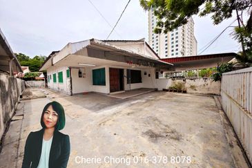 Ipoh Town Nearby Kinta Riverfront Single Storey Semi-D With Extra Land For Sale 