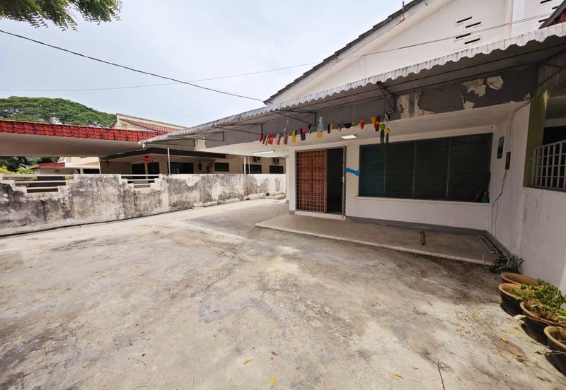 Ipoh Town Nearby Kinta Riverfront Single Storey Semi-D With Extra Land For Sale 
