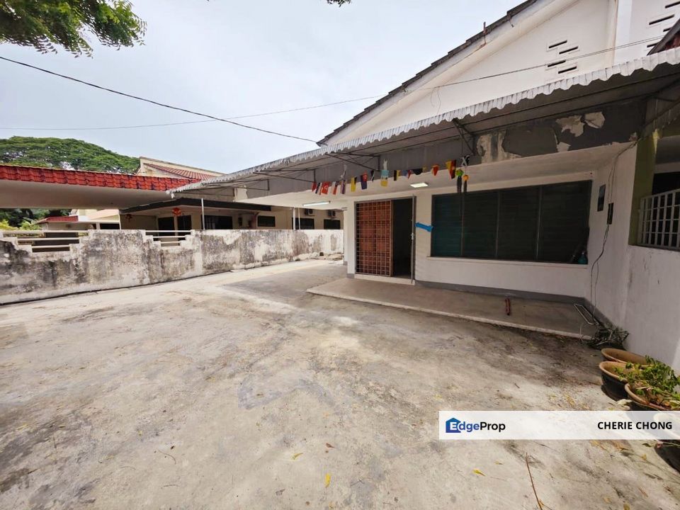 Ipoh Town Nearby Kinta Riverfront Single Storey Semi-D With Extra Land For Sale , Perak, Ipoh