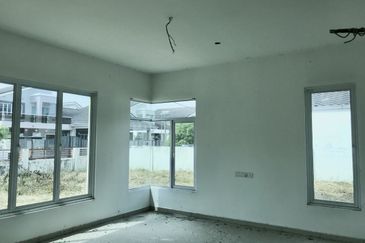 Parklane Residence Sri Klebang Double Storey Bungalow With Huge Land For Sale 