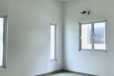 Parklane Residence Sri Klebang Double Storey Bungalow With Huge Land For Sale 