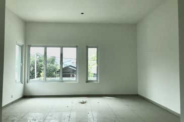 Parklane Residence Sri Klebang Double Storey Bungalow With Huge Land For Sale 