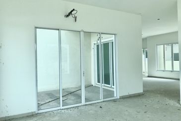 Parklane Residence Sri Klebang Double Storey Bungalow With Huge Land For Sale 