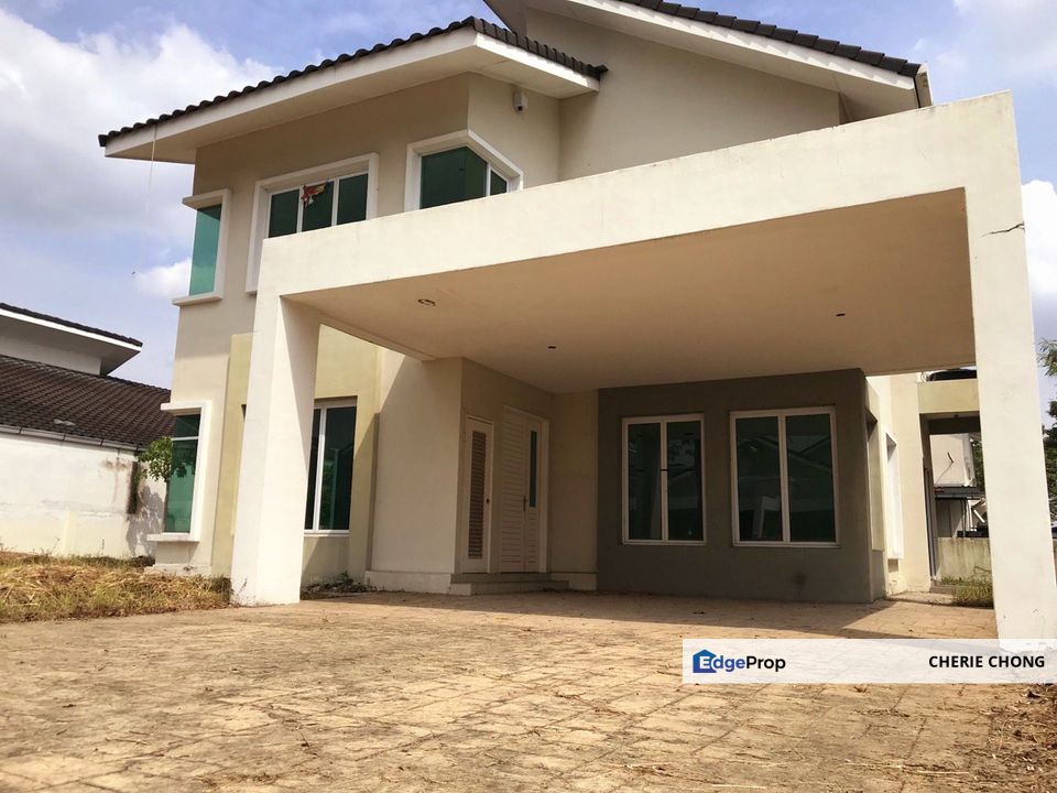 Parklane Residence Sri Klebang Double Storey Bungalow With Huge Land For Sale , Perak, Ipoh