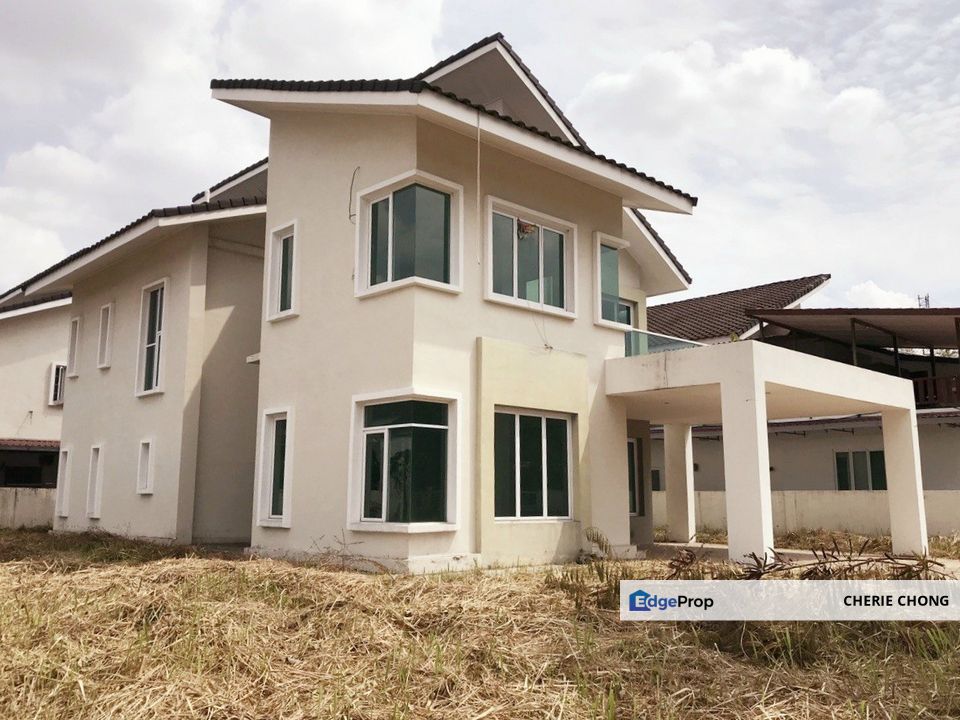 Parklane Residence Sri Klebang Double Storey Bungalow With Huge Land For Sale , Perak, Ipoh