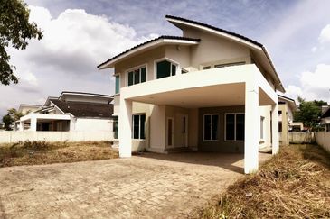 Parklane Residence Sri Klebang Double Storey Bungalow With Huge Land For Sale 