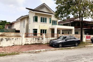 Parklane Residence Sri Klebang Double Storey Bungalow With Huge Land For Sale 
