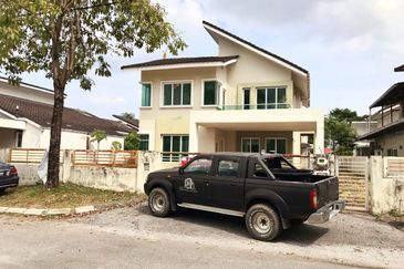 Parklane Residence Sri Klebang Double Storey Bungalow With Huge Land For Sale 