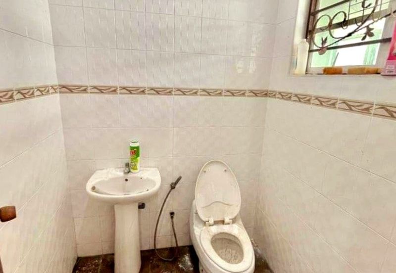 Bercham Nice Condition Double Storey Terrace House For Sale 