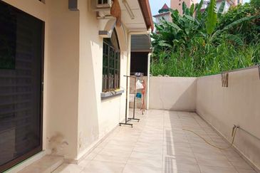 Berham Single Storey Bungalow For Sale 