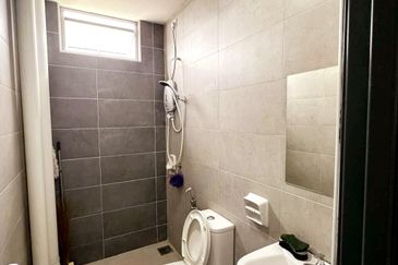 Residensi Kampung Paloh Brand New & High Floor Unit For Rent 