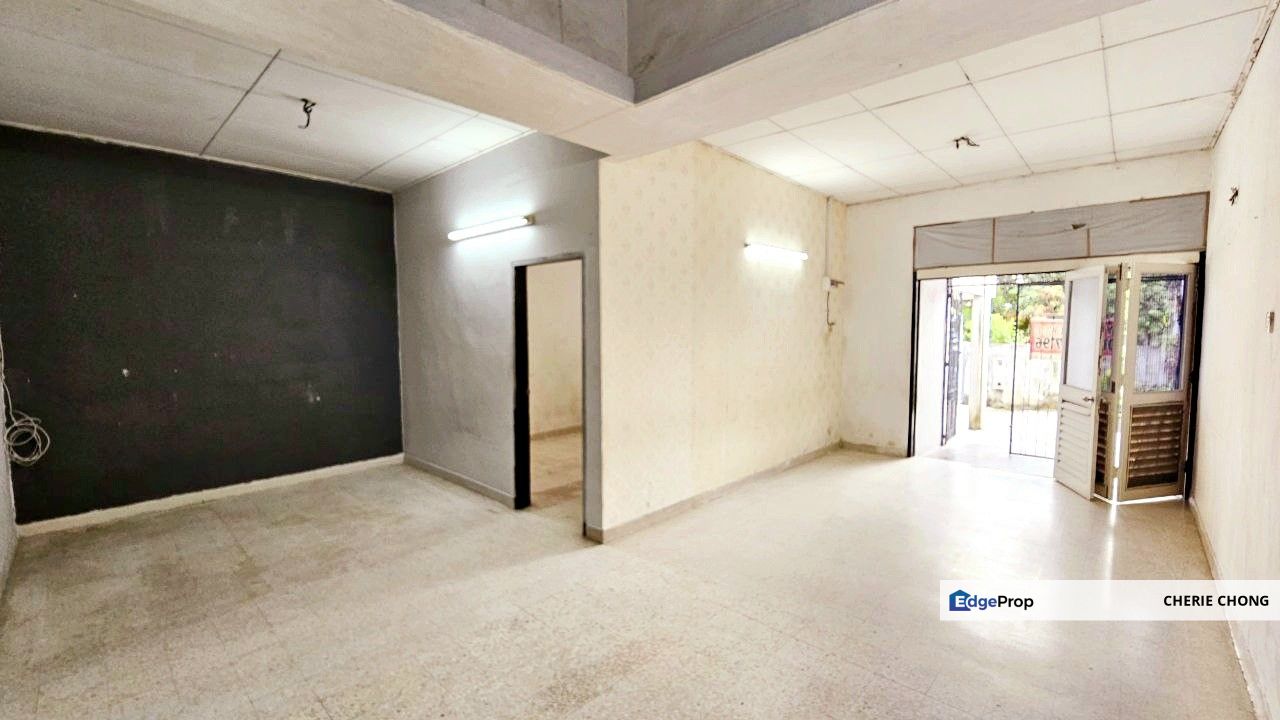 Ampang Pekan Razaki Single Storey Terrace House Facing Field , Perak, Ipoh