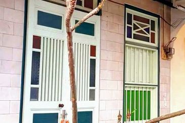 Prime Location Ipoh Oldtown Charming Rare Double Storey Shoplot 