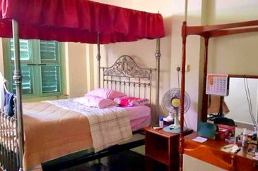 Prime Location Ipoh Oldtown Charming Rare Double Storey Shoplot 