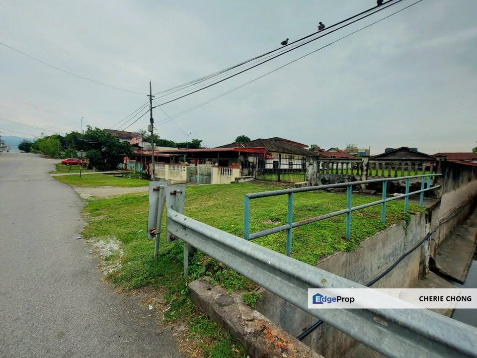 Kampung Simee Main Road Jalan Pasar Bungalow Land Nearby JPJ Facing North , Perak, Ipoh