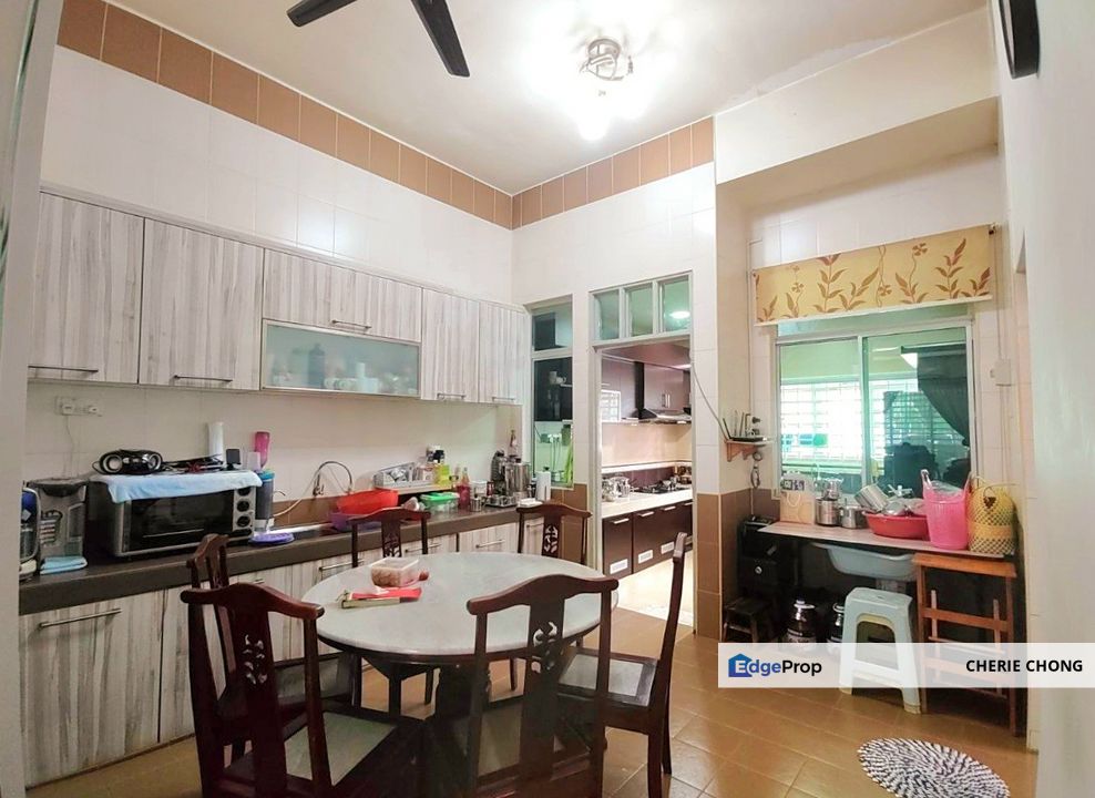 Silibin Taman Tinggi Good Condition Double Storey Terrace House Facing Empty Land , Perak, Ipoh
