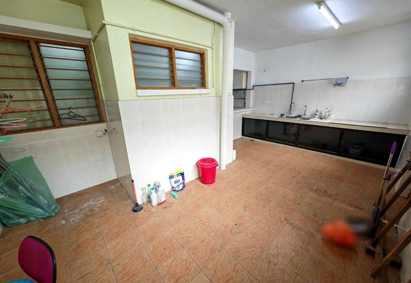 TAMAN MENGLEMBU BERLIAN