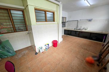 TAMAN MENGLEMBU BERLIAN