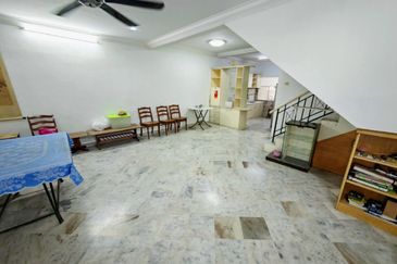 TAMAN MENGLEMBU BERLIAN