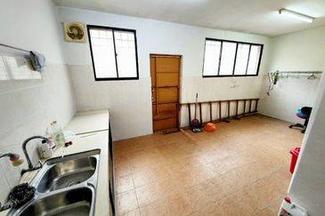 TAMAN MENGLEMBU BERLIAN