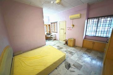 TAMAN MENGLEMBU BERLIAN