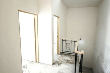 TAMAN MENGLEMBU BERLIAN