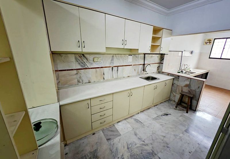 TAMAN MENGLEMBU BERLIAN