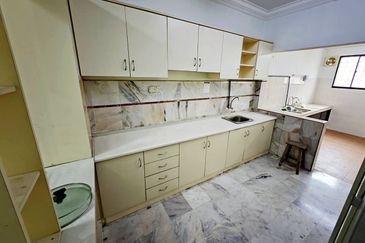 TAMAN MENGLEMBU BERLIAN