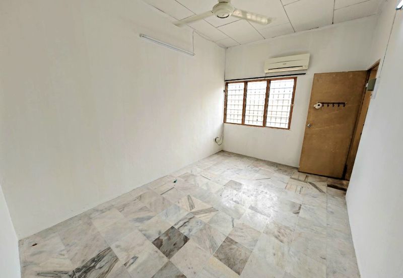 TAMAN MENGLEMBU BERLIAN