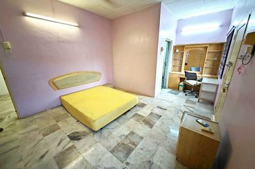 TAMAN MENGLEMBU BERLIAN