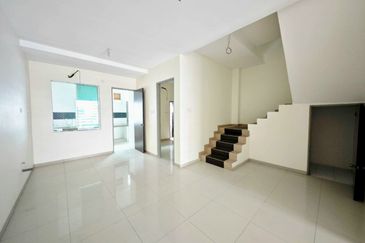 Tambun Le Greene Double Storey Terrace House With Balcony 