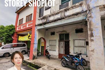 Menglembu Food Junction Super Long Retro Double Storey Shoplot 