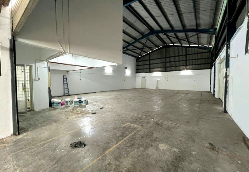 Kawasan Perindustrian Silibin 1.5 Storey Semi-D Factory Side Fully Covered Near Jelapang Menglembu Ipoh Town 