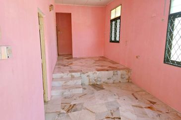 Kuala Kangsar Taman Bunga Raya Spacious Single Storey Corner House Near Town