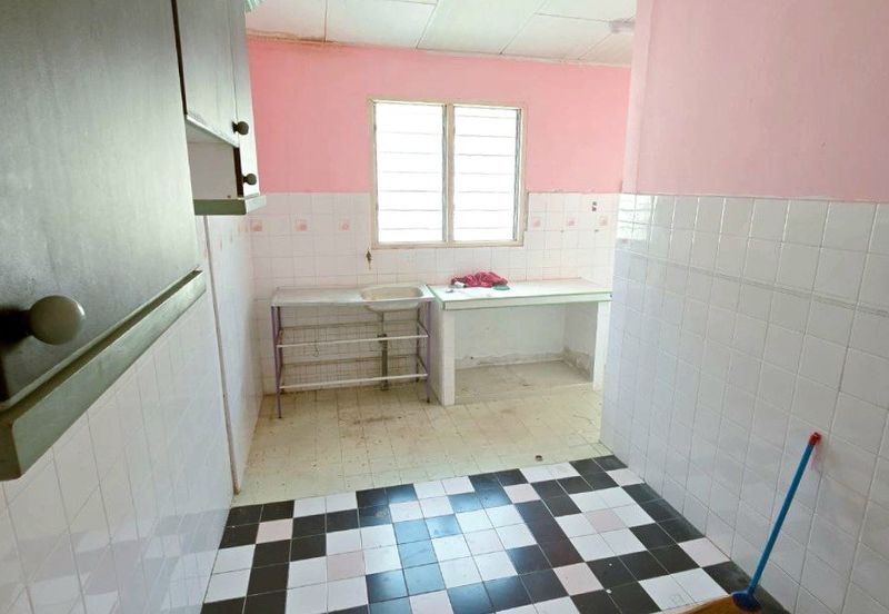 Kuala Kangsar Taman Bunga Raya Spacious Single Storey Corner House Near Town