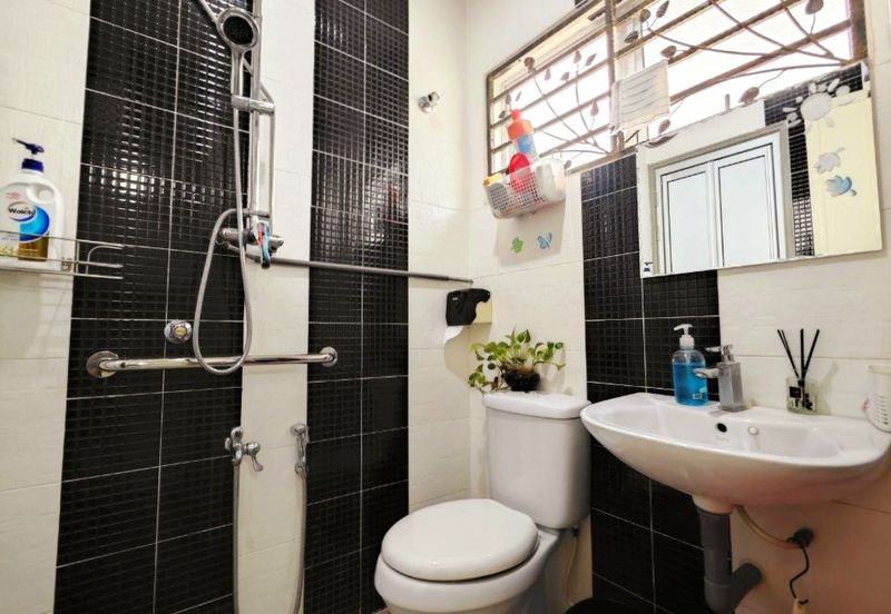 Tambun Le Greene Double Storey Terrace House Facing Field 