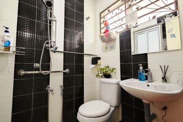 Tambun Le Greene Double Storey Terrace House Facing Field 