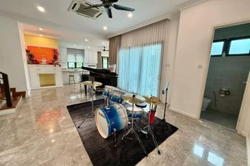 Tambun Ipoh Uplands Luxury 3 Storey Bungalow Corner House With Private Lift & Spacious Modern Design 