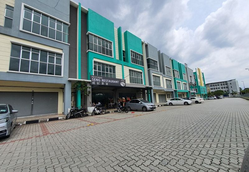 Jalan Lahat Pusat Perniagaan Falim@Tin City Freehold 3 Storey Shoplot Endlot Unit Near Ipoh Town & Easy Access Toll