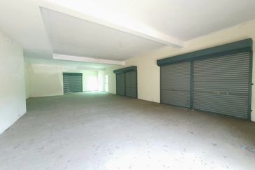 Jalan Lahat Pusat Perniagaan Falim@Tin City Freehold 3 Storey Shoplot Endlot Unit Near Ipoh Town & Easy Access Toll