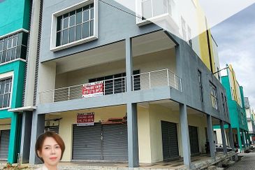 Jalan Lahat Pusat Perniagaan Falim@Tin City Freehold 3 Storey Shoplot Endlot Unit Near Ipoh Town & Easy Access Toll