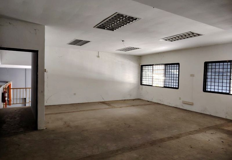 Kawasan Perindustrian Sri Rapat Prime Area Corner Factory High Ceiling Space Easy Toll Access